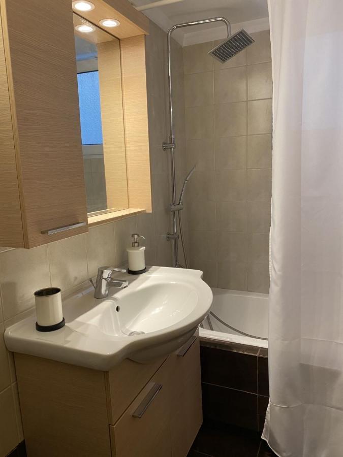 Elegant Glyfada Apartment-Private Garden-Near Metro Aten Exteriör bild